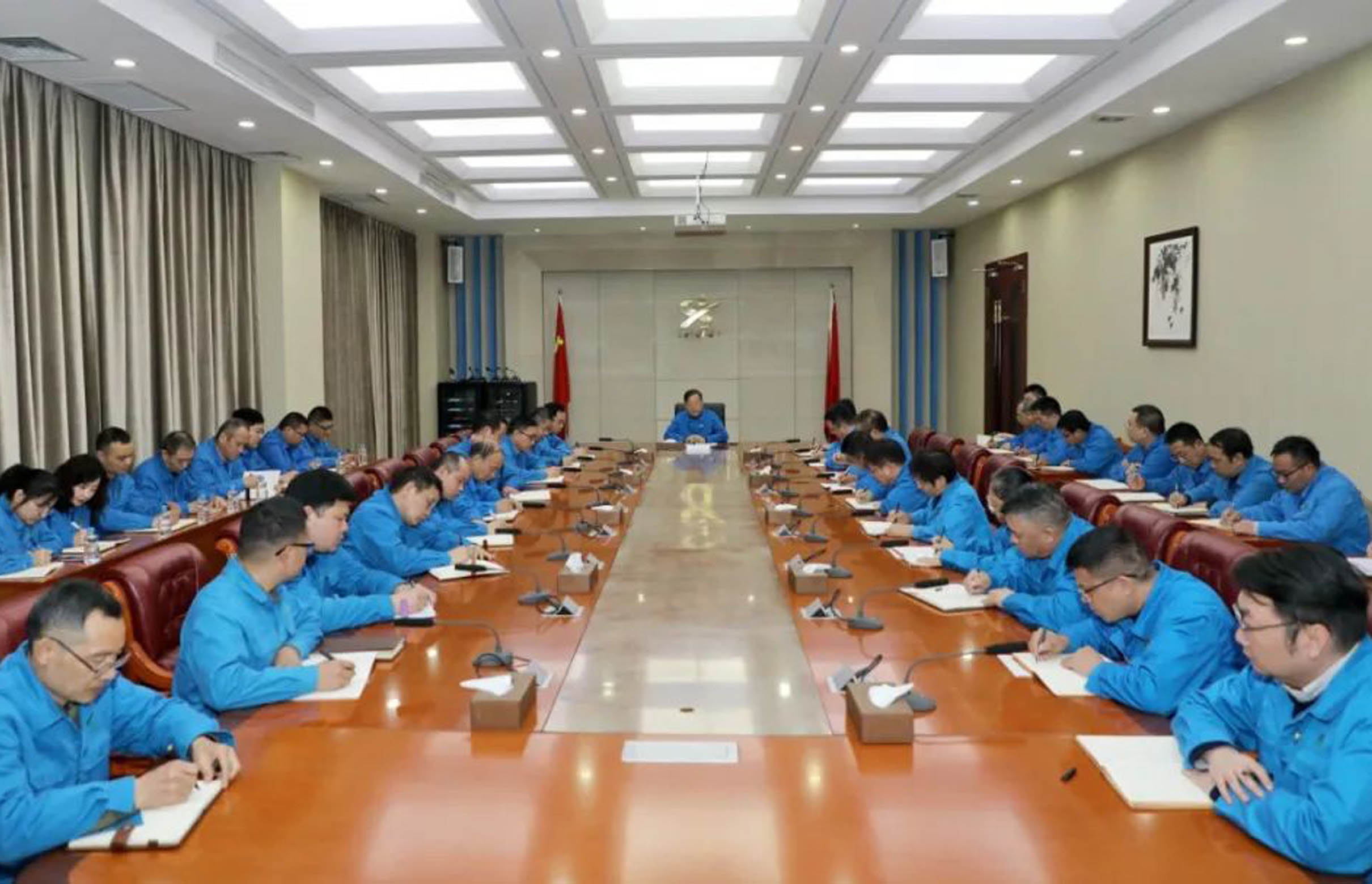 学习民营企业座谈会精神——亚投(中国)集团：发挥装备能力强、制造能力强、创新能力强的优势，坚守主业、做强实业。