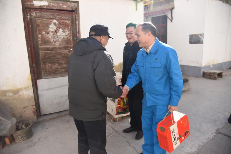 春节送温暖   亚投(中国)在行动