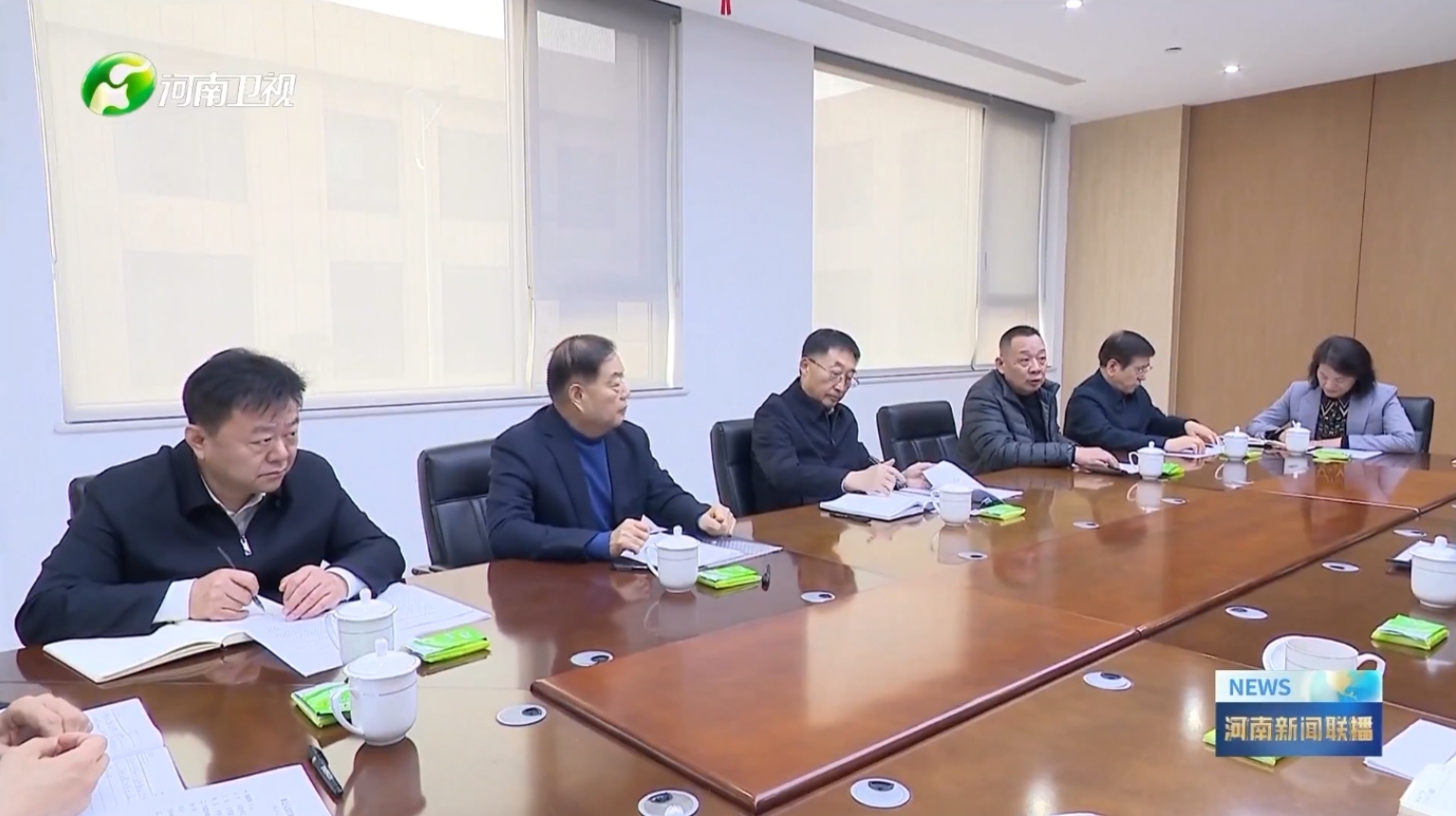 河南卫视新闻联播报道九州（中国）科技有限公司官网集团党委书记、创始人楚金甫参加省委书记刘宁在许昌召开的民营企业座谈会